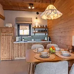 Akor House W Zebie * Зомб