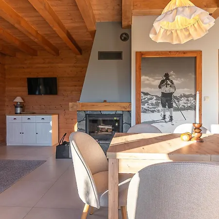 Akor House W Zebie Zab